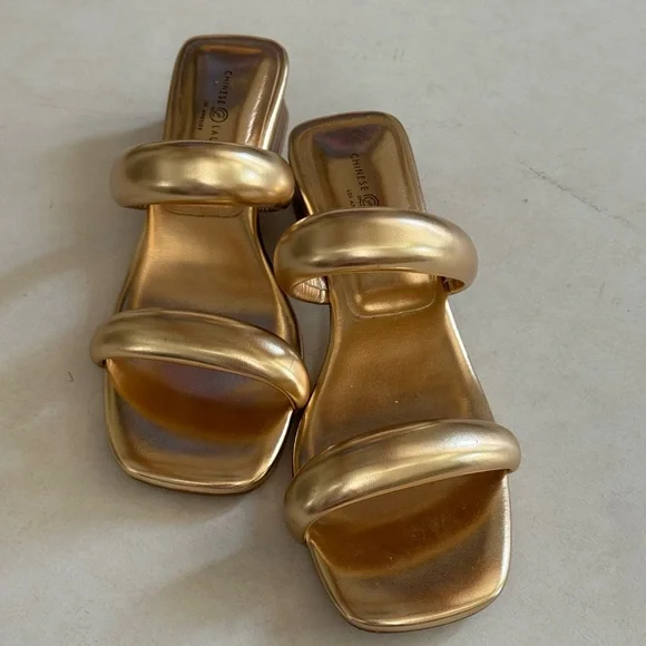 Chinese Laundry Gold Block Heel Sandals - Picture 2 of 5
